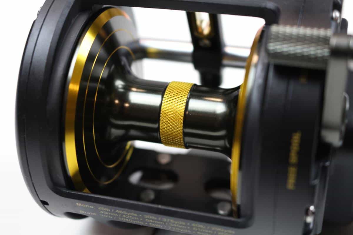 Mono and braid line capacities printed on the spool flank of the Penn Fathom II
