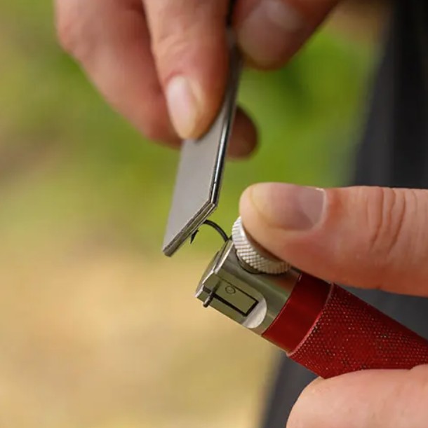 Gardner Compact Hook Stone
