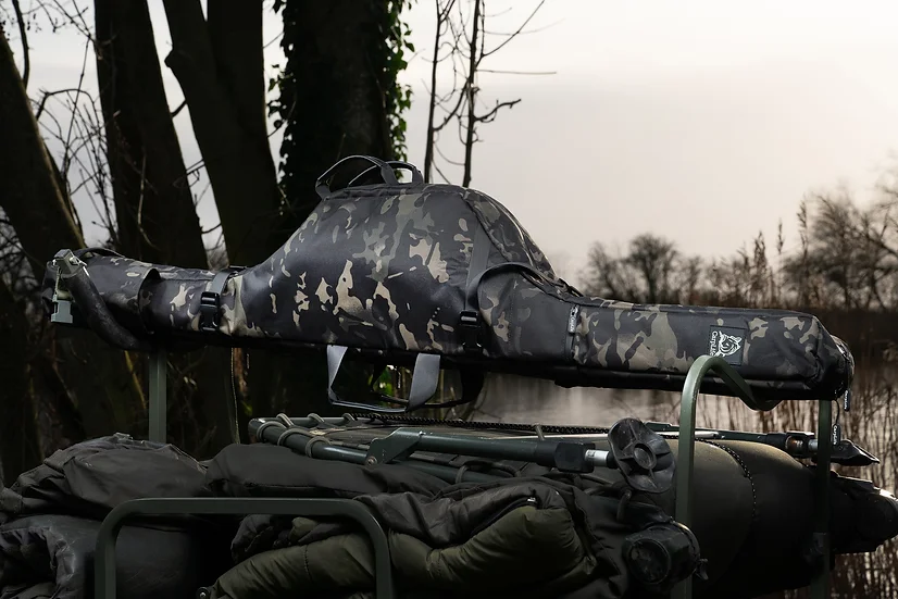 Carp Life Eclipse Camo Retractable 3 Rod Holdall