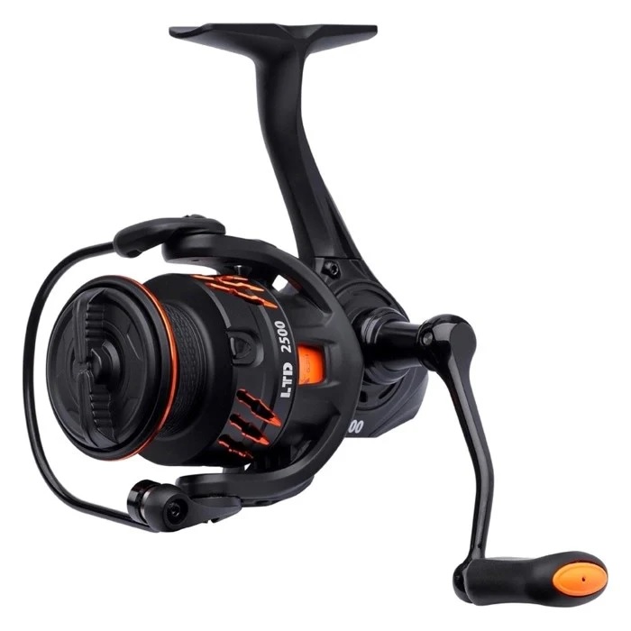 Savage Gear Orange LTD FD Spinning Reel